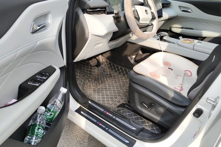 Used Changan UNI-Z New Energy 2024 Blue Whale Smart Electric iDD 125km Beyond Edition