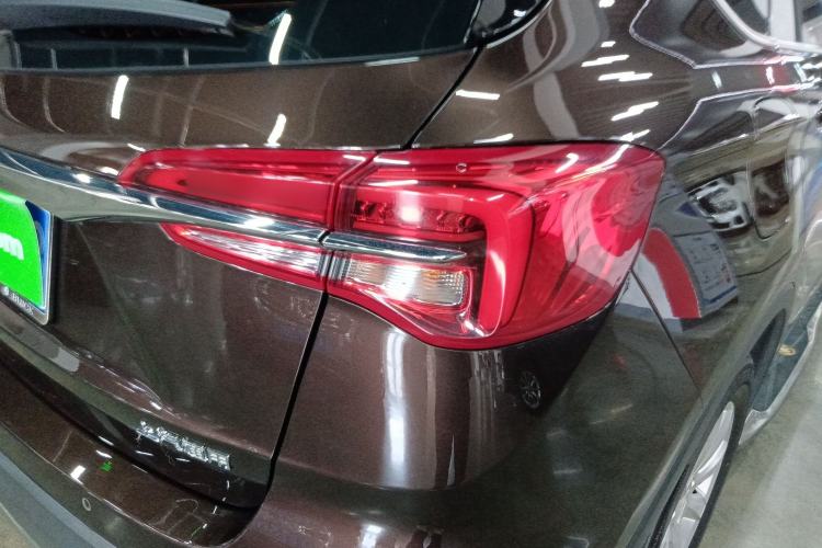 Used Buick Envision 2021 532T Two-Wheel-Drive Elite Version Right Rear Taillight