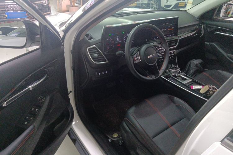 Used Kia KX3 2021 1.5L CVT Trend Edition Driver Seat