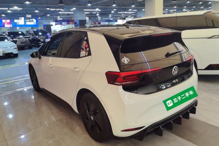 Used Volkswagen ID.3 2025 Smart Edition Ultra-Intelligent Oxygen Version Rear Left 45 Deg