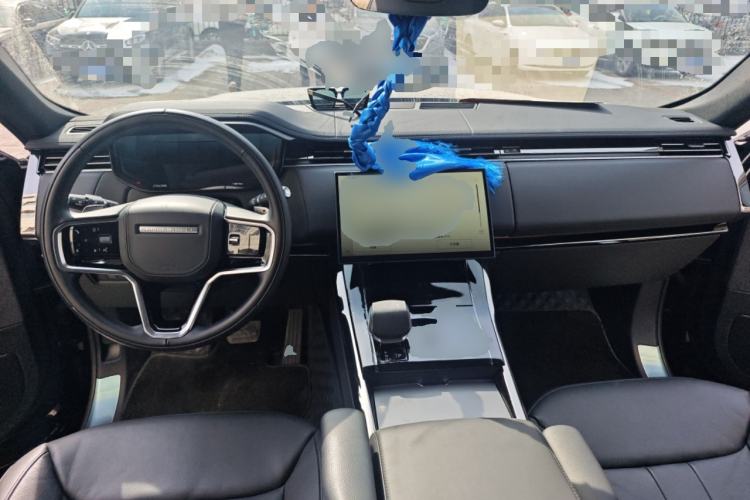 Used Land Rover Range Sport 2024 360 PS S Center Console