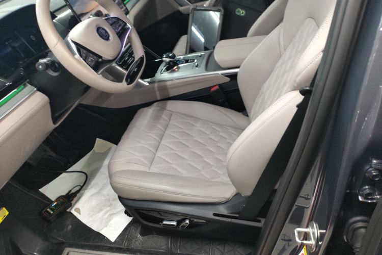 Used BYD Tang New Energy 2024 DM-i Glory Edition 112KM Prestige Model Left Front Seat