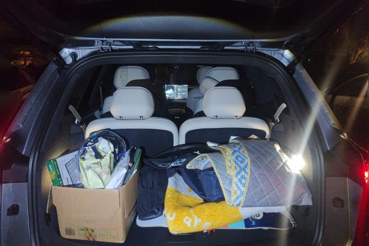 Used ONVO Luxeed L90 2025 Model—Max Six-Seater Version Trunk