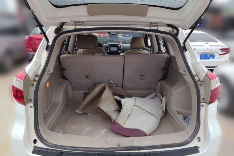 Used Venucia T70 2015 1.6L Manual Ruixing Edition Trunk