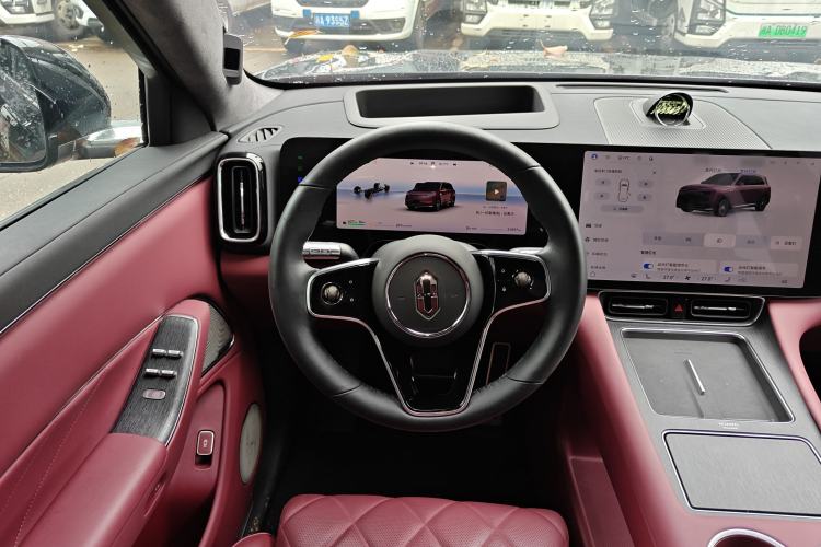 Used Hima AITO M8 2025 Extended-Range Ultra Version 53.4 kWh 5-Seater Edition Steering Wheel