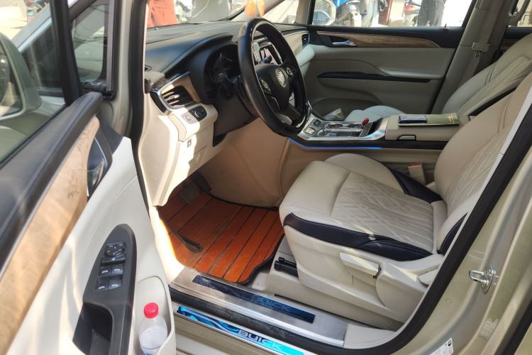 Used Buick GL8 2017 ES 28T Comfort Model China V Standard
