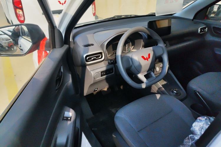 Used Wuling Hongguang New Energy 2024 All-Electric Model 300KM Standard Version