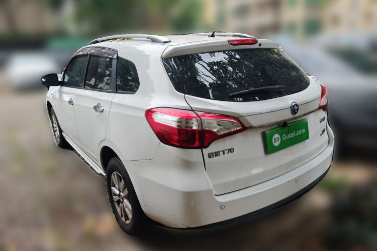 Used Venucia T70 2015 2.0L CVT Smart Choice Edition
