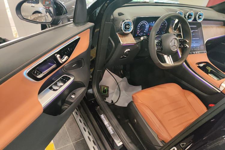 Used Mercedes-Benz GLC 2024 Refreshed GLC 300 L 4MATIC Dynamic Version 5 Seats
