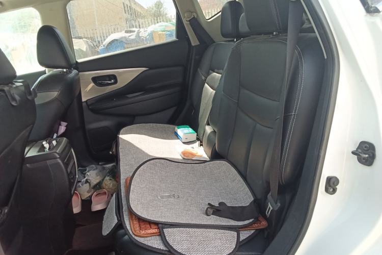 Used Nissan Murano 2019 2.5L XL Two-Wheel Drive Smart Connect Luxury Edition China VI Standard
