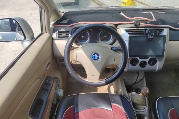 Used Venucia D50 2013 1.6L Manual Luxury Edition