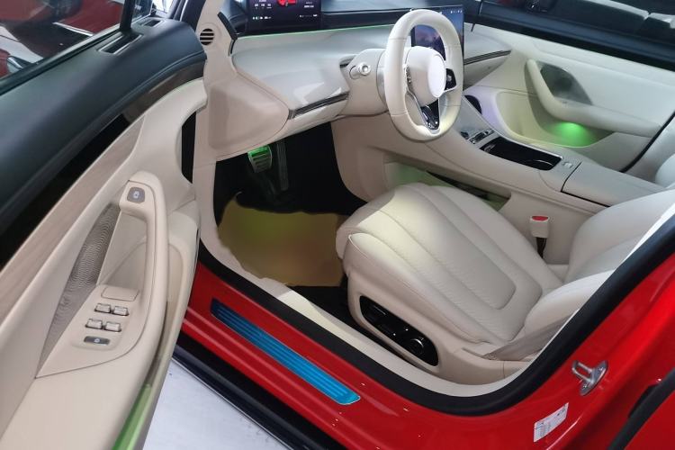 Used Hima Luxeed S7 2025 785 km Ultra