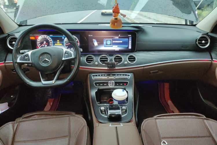 Used Mercedes-Benz E-Class 2016 E 200 L Sport Edition Center Console