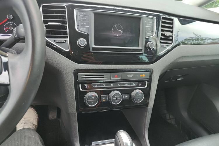 Used Volkswagen Golf 2015 1.4TSI Sportsvan
