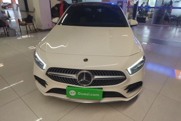 Used Mercedes-Benz A-Class 2022 Revised Version A 200 L Sport Sedan Fashionable Style
