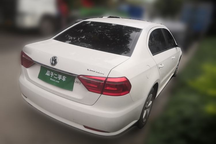 Used Volkswagen Lavida 2013 Revised Classic 1.6L Automatic Fashion Edition
