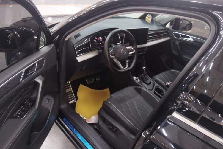 Used Volkswagen Tiguan L 2024 Outstanding Model 330TSI Automatic Two-Wheel Drive R-Line Dragon Glory Edition