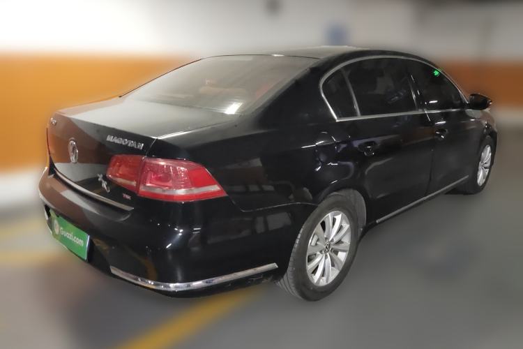 Used Volkswagen Magotan 2015 Facelift 1.8TSI Luxury Model Rear Right 45 Deg