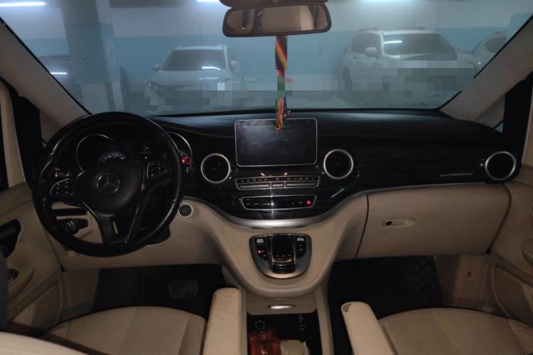 Used Mercedes-Benz V-Class 2016 V 260 Avantgarde Edition