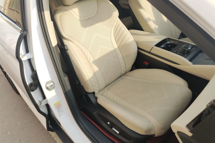 Used BYD Qin L 2024 DM-i 120KM Excellence Model
