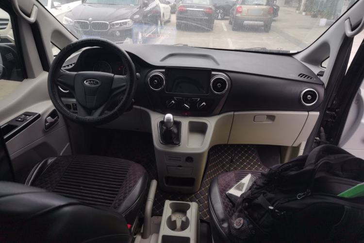 Used JAC Refine M3 2021 PLUS IKEA High-Power Edition 1.5T Luxury Model Center Console