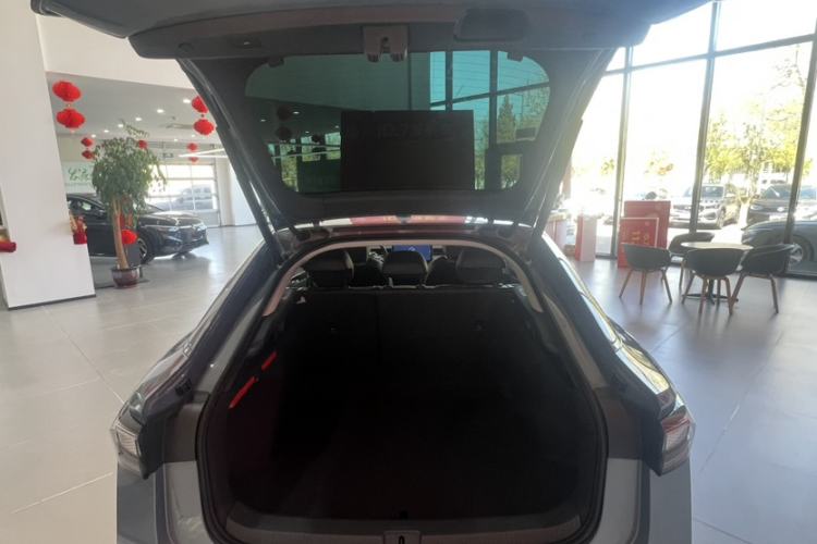 Used Volkswagen ID.7 VIZZION 2024 AIR model Interior 4