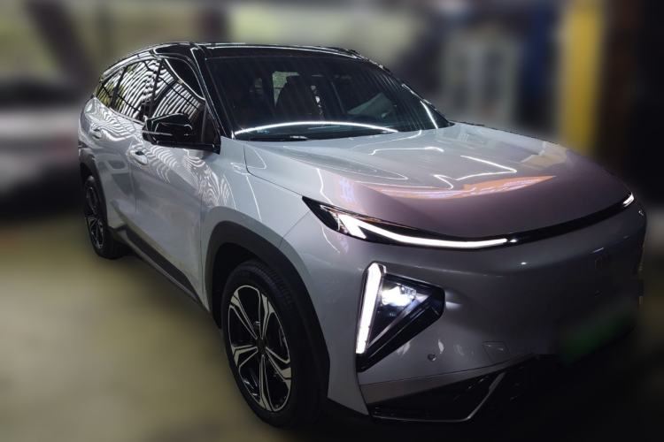 Used Geely Galaxy L7 2025 EM-i 115km Exploration+ Edition Front Right 45 Deg