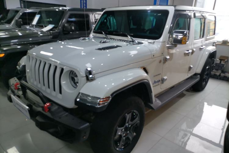 Used Jeep Wrangler 2019 2.0T Sahara Four-Door Version China VI Emission Standard