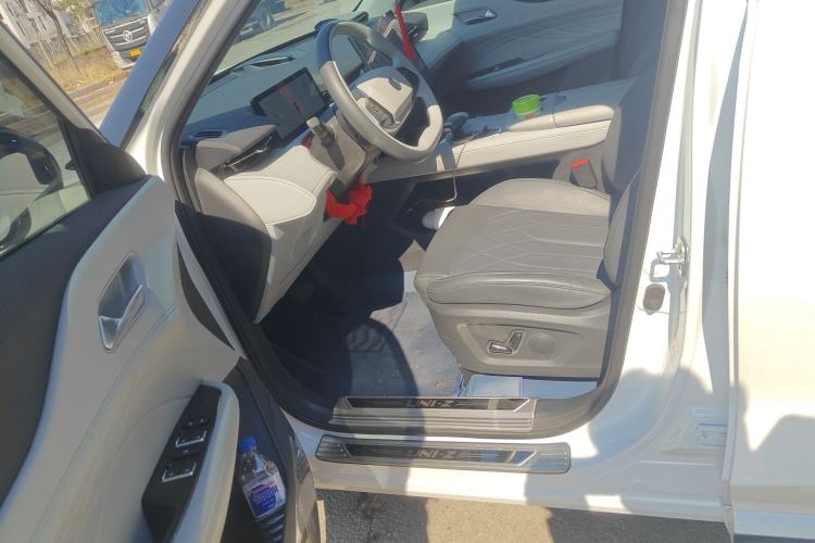 Used CHANGAN UNI-Z New Energy 2024 Blue Whale Smart Electric iDD 125km Beyond Edition