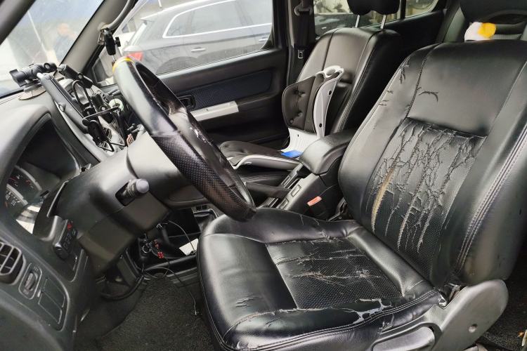 Used Nissan Paladin 2013 2.4L Four-Wheel Drive Standard Version China IV Standard