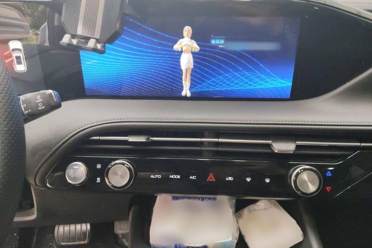 Used Dongfeng Aeolus Huge 2022 Mach Dual-Motor 1.5T MHD Dare-to-Dream Edition