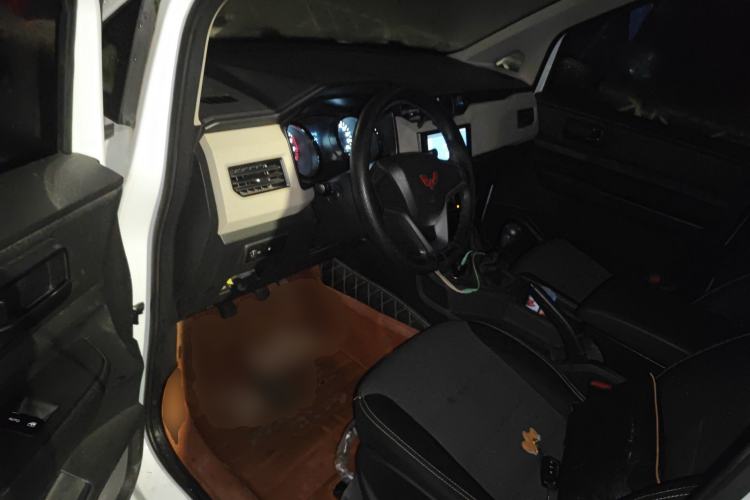 Used Wuling Zhengcheng 2021 1.5T Manual Comfort Version
