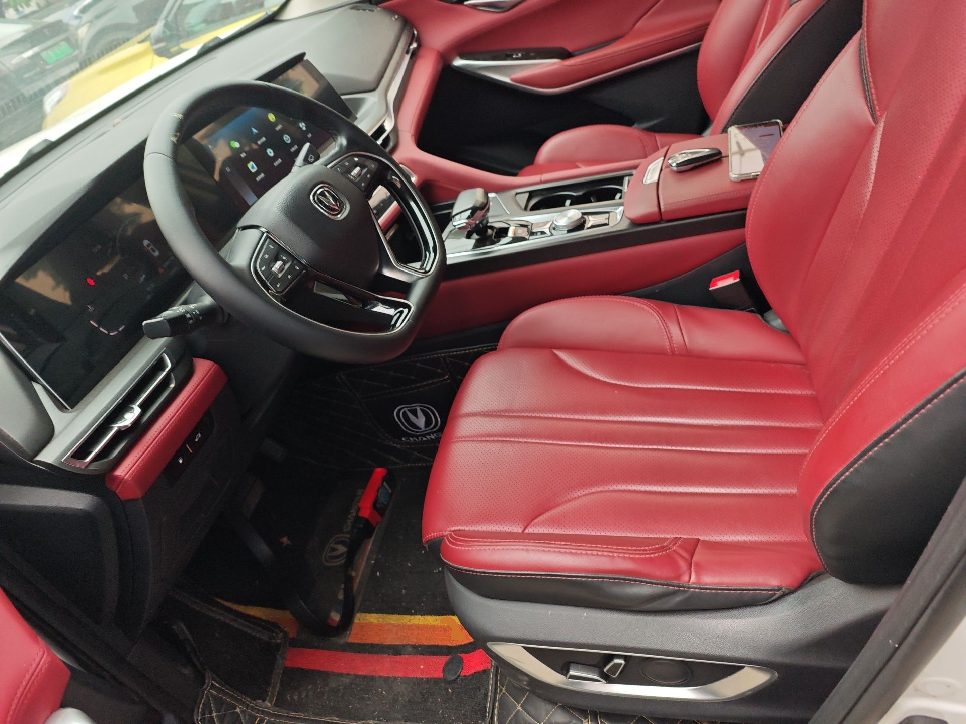 Переднее сиденье в автомобиле