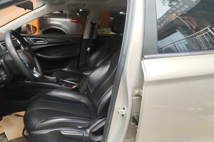 Used Roewe i5 2019 1.5L Automatic 4G Connected Langhao Edition Left Front Seat