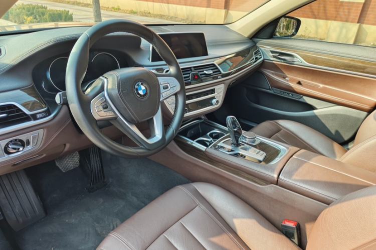 Used BMW 7 Series 2018 730Li Leading Model Excellence Package Interior 4