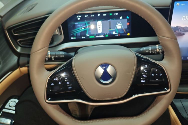 Used Denza D9 2022 DM-i 970 Four-Wheel Drive Flagship Model