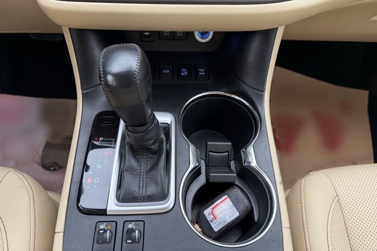 Used Toyota Highlander 2018 2.0T Four-Wheel Drive Luxury Version 7 Seats China VI Standard