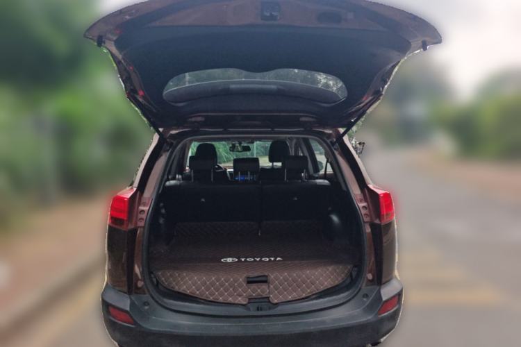 Used Toyota RAV4 2013 2.5L Automatic 4x4 Elite Edition Trunk