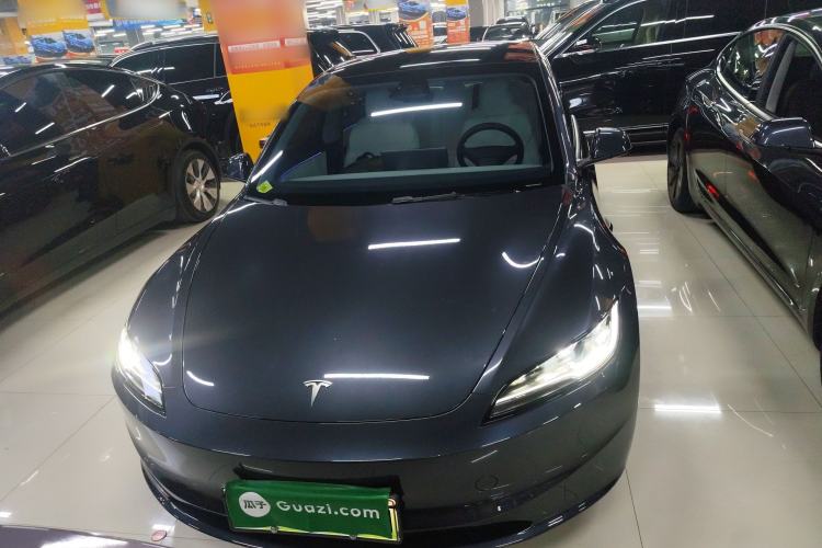 Used Tesla Model 3 2023 Long-Range All-Wheel-Drive Version