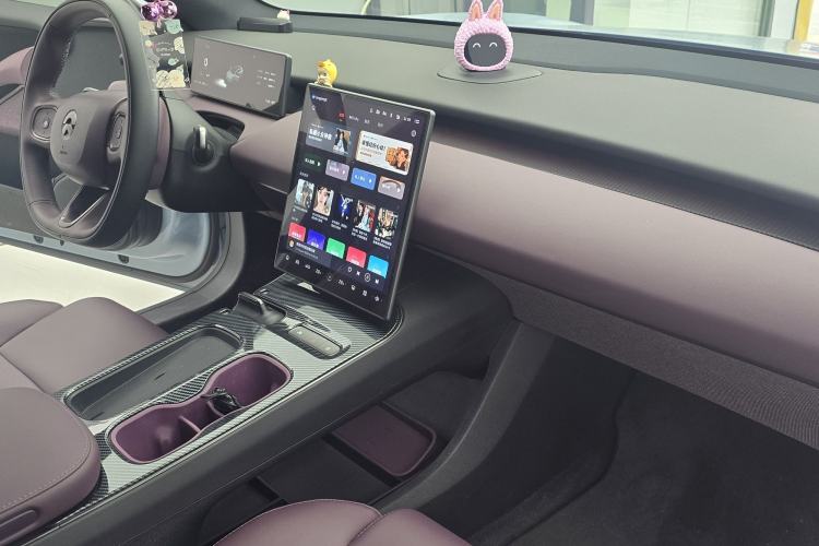 Used Nio ET5T 2023 75 kWh Touring Interior 5