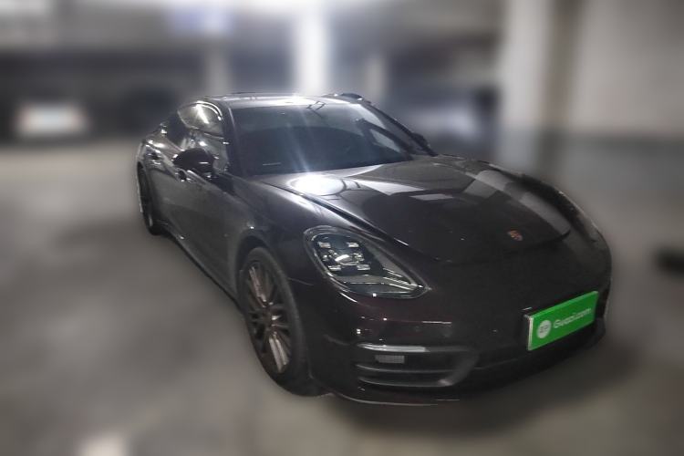 Used Porsche Panamera 2023 Restyled Panamera 4 Executive Extended Platinum Edition 2.9T
