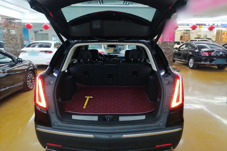 Used Cadillac XT5 2017 Anniversary Edition 28T Four-Wheel Drive Luxury Model