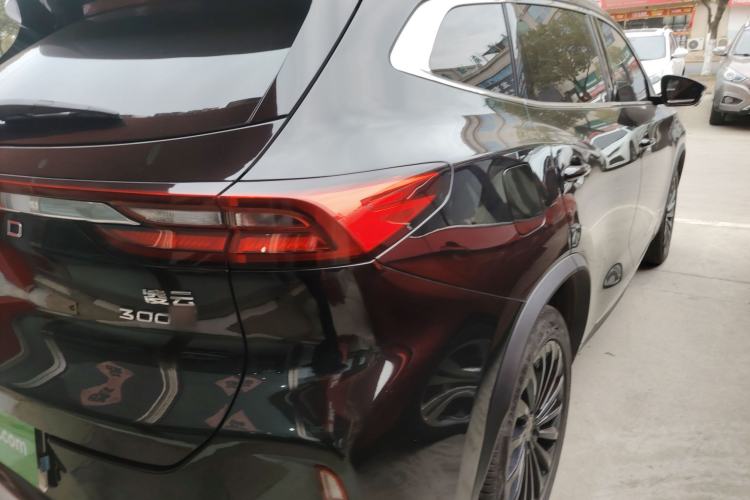 Used EXEED Lingyun 2023 300T Two-Wheel Drive Starry Edition