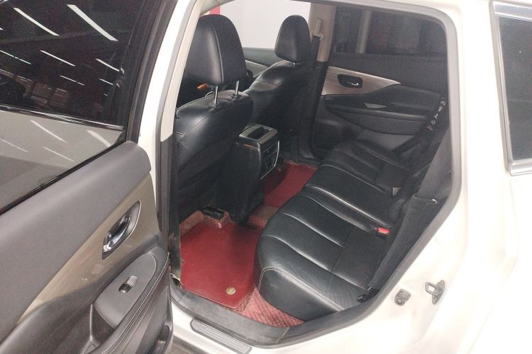 Used Nissan Murano 2019 2.5L XL Two-Wheel Drive Smart Connect Luxury Edition China VI Standard Left Rear Seat