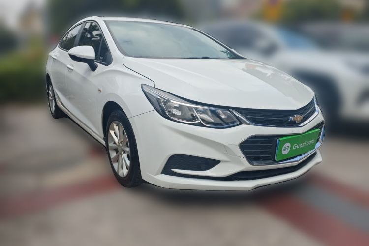 Used Chevrolet Cruze 2017 1.5L Automatic Pioneer Sunroof Edition
