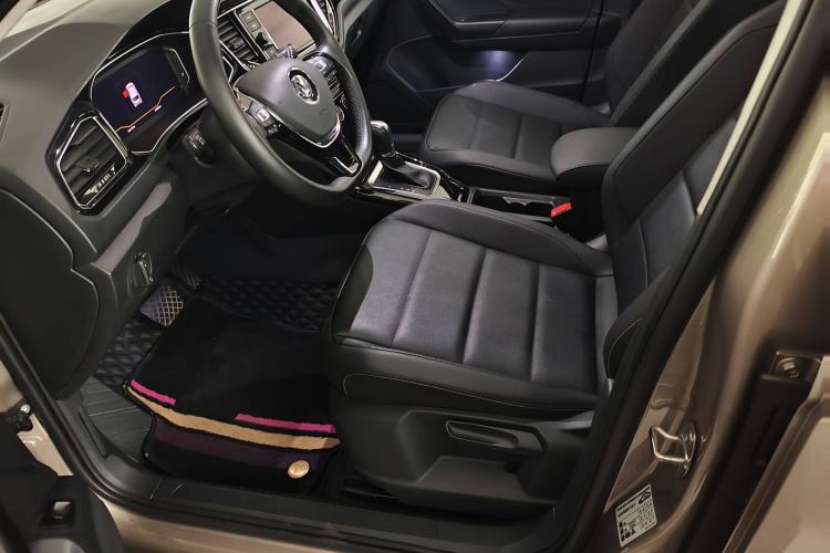 Used Volkswagen T-ROC 2020 280TSI DSG Two-Wheel Drive Comfort Version