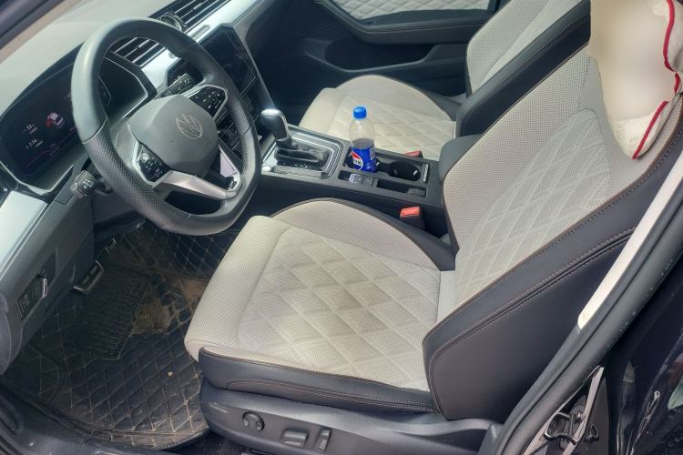 Used Volkswagen Magotan 2023 2 Million Units Commemorative Edition 330TSI DSG Luxury Version Driver Seat