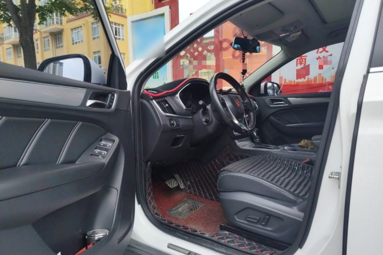 Used Roewe RX5 2016 20T Two-Wheel Drive Automatic Internet Smart Edition Driver Seat