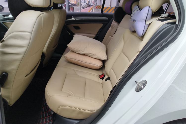 Used Volkswagen Golf 2017 230TSI Automatic Comfort Edition – Celebrating Milestone of One Million Units
