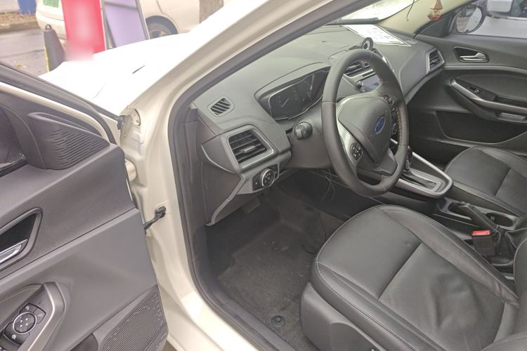 Used Ford Escort 2017 Happiness Edition 1.5L Automatic Fashion Version
